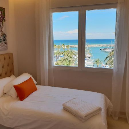 Fantastic Apartment In Front Of The Sea & Marina 에스테포나 외부 사진