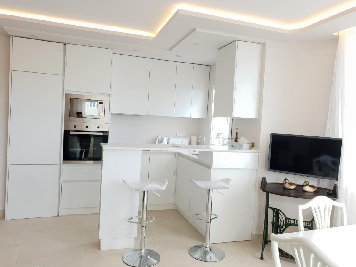 Fantastic Apartment In Front Of The Sea & Marina 에스테포나 외부 사진