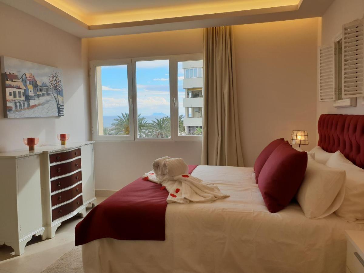 Fantastic Apartment In Front Of The Sea & Marina 에스테포나 외부 사진