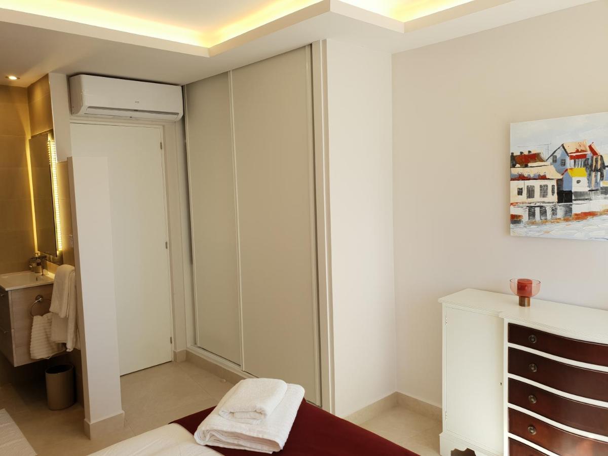 Fantastic Apartment In Front Of The Sea & Marina 에스테포나 외부 사진
