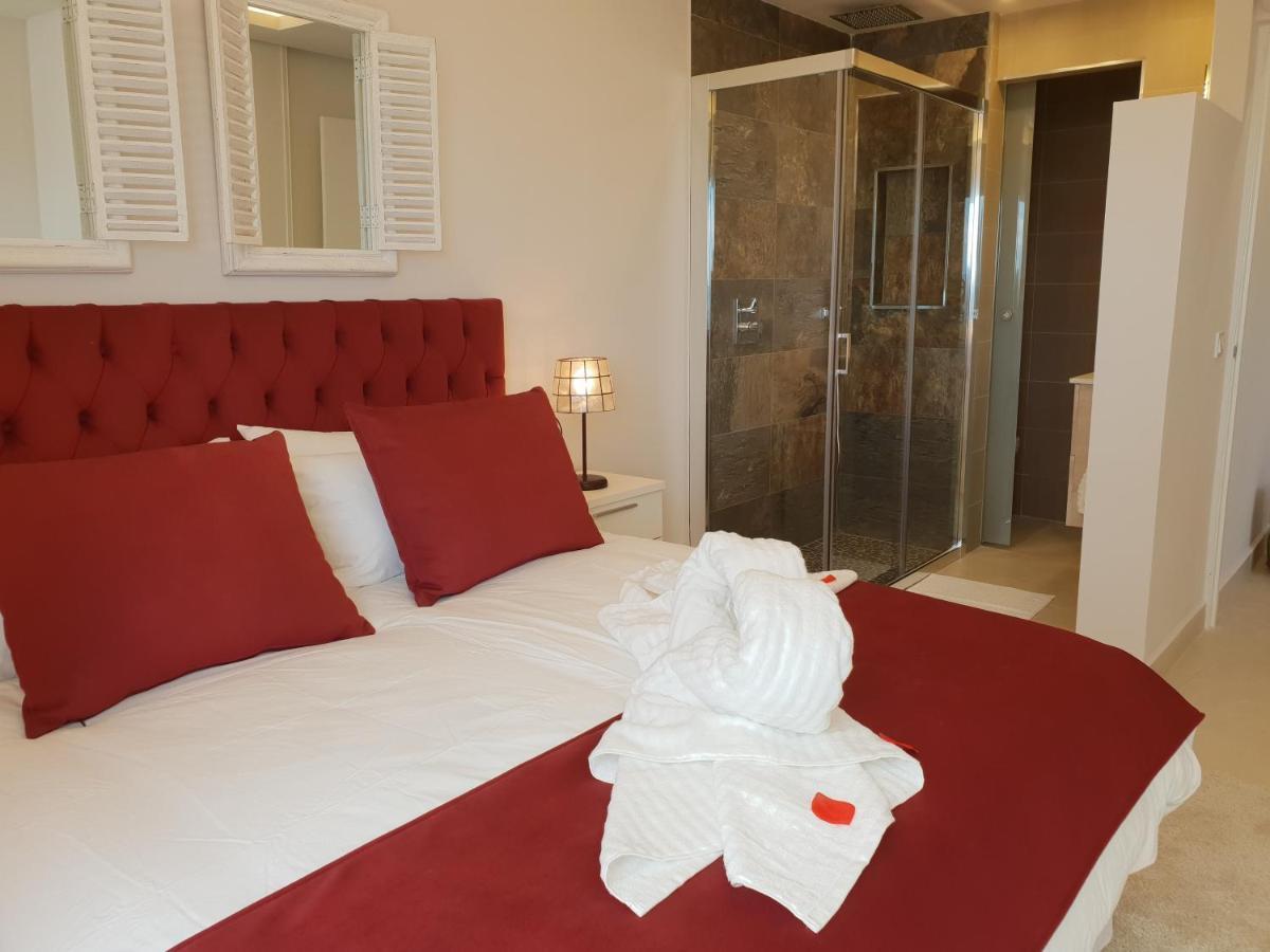 Fantastic Apartment In Front Of The Sea & Marina 에스테포나 외부 사진