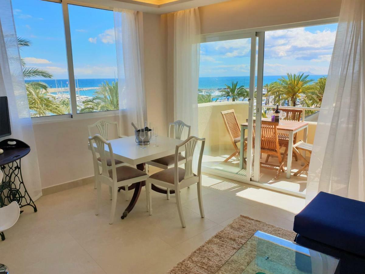 Fantastic Apartment In Front Of The Sea & Marina 에스테포나 외부 사진
